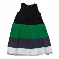 ブラック